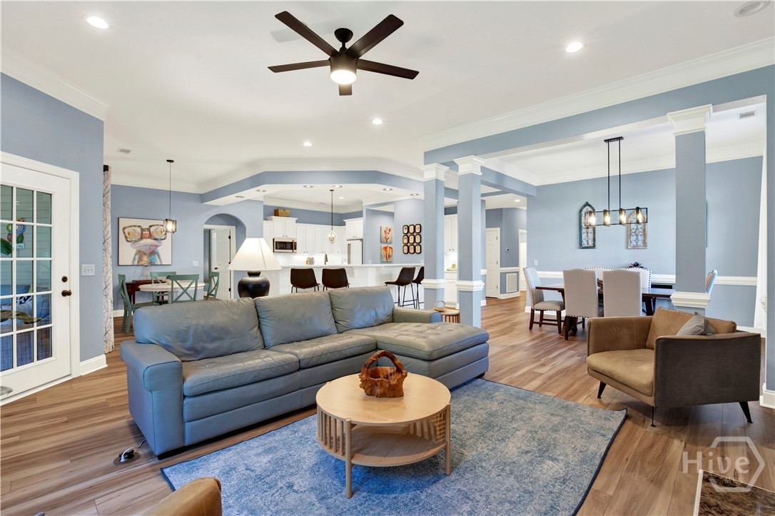 1501 Woodside Ridge