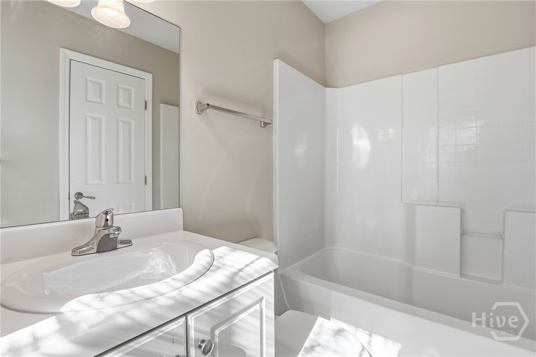 100 Coach House Square