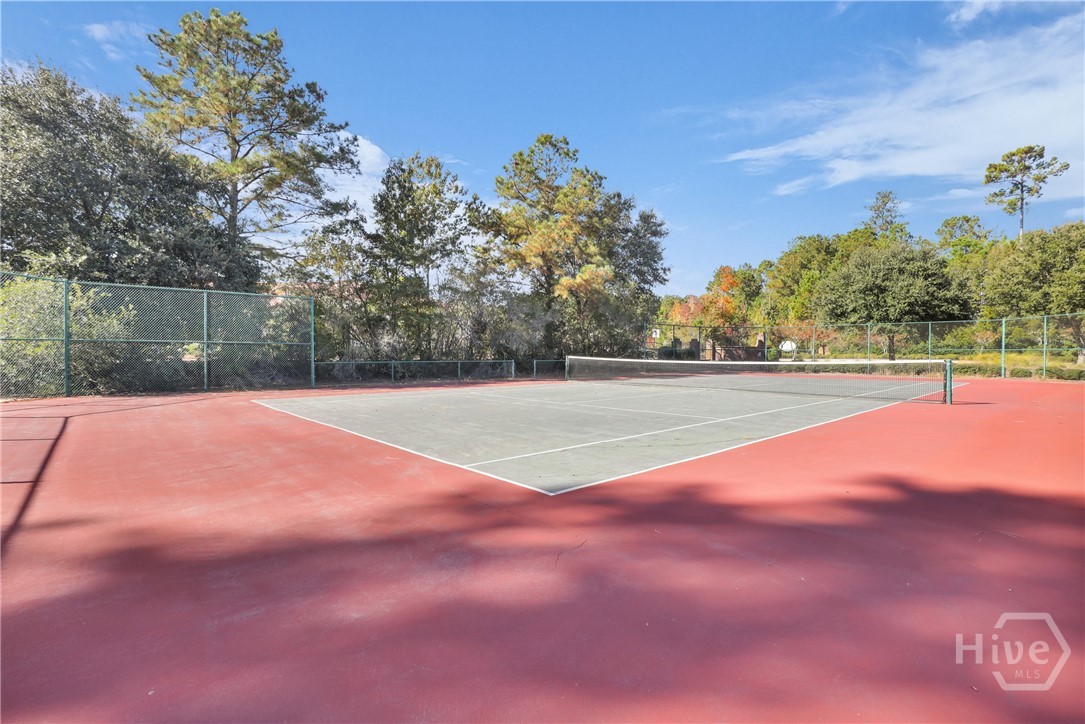 100 Coach House Square