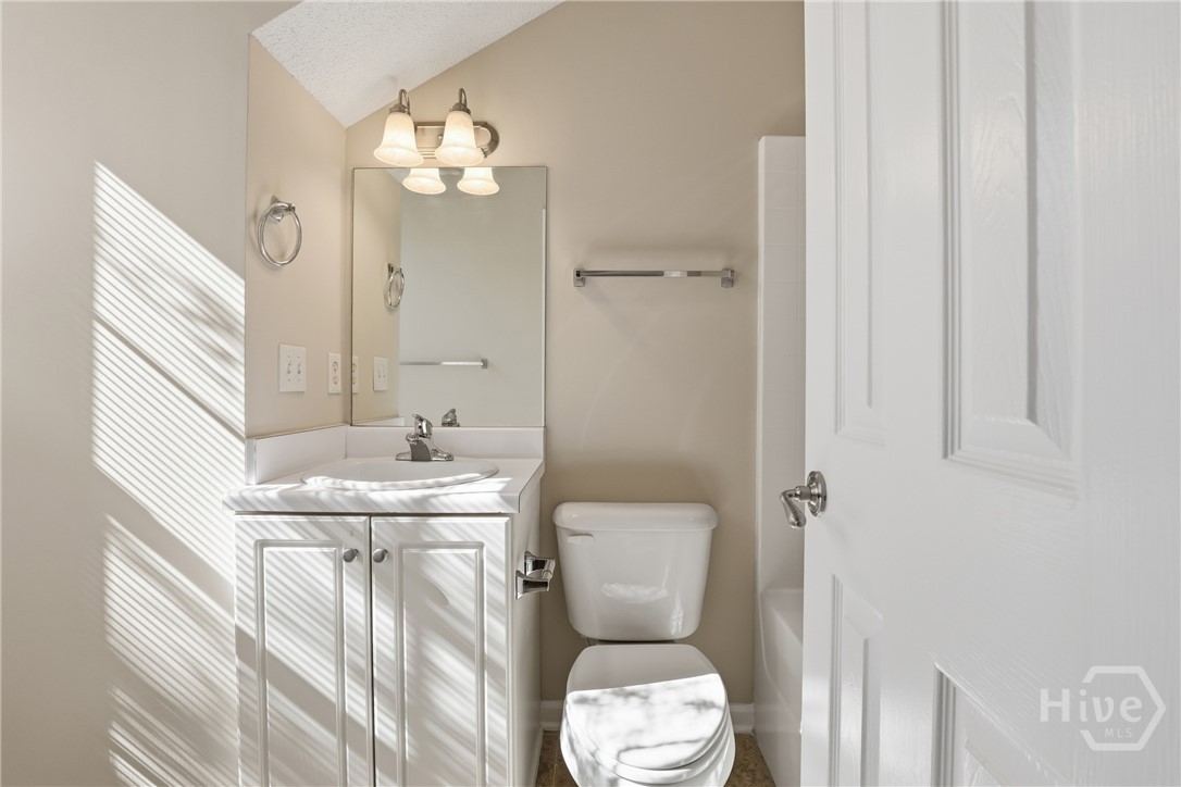 100 Coach House Square