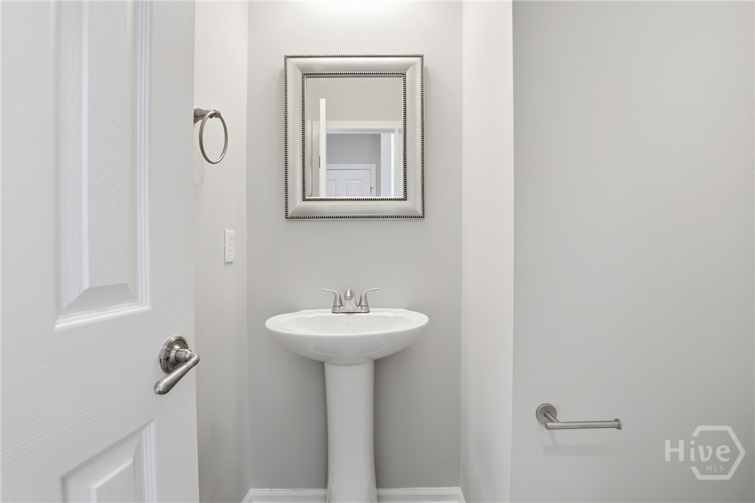 100 Coach House Square