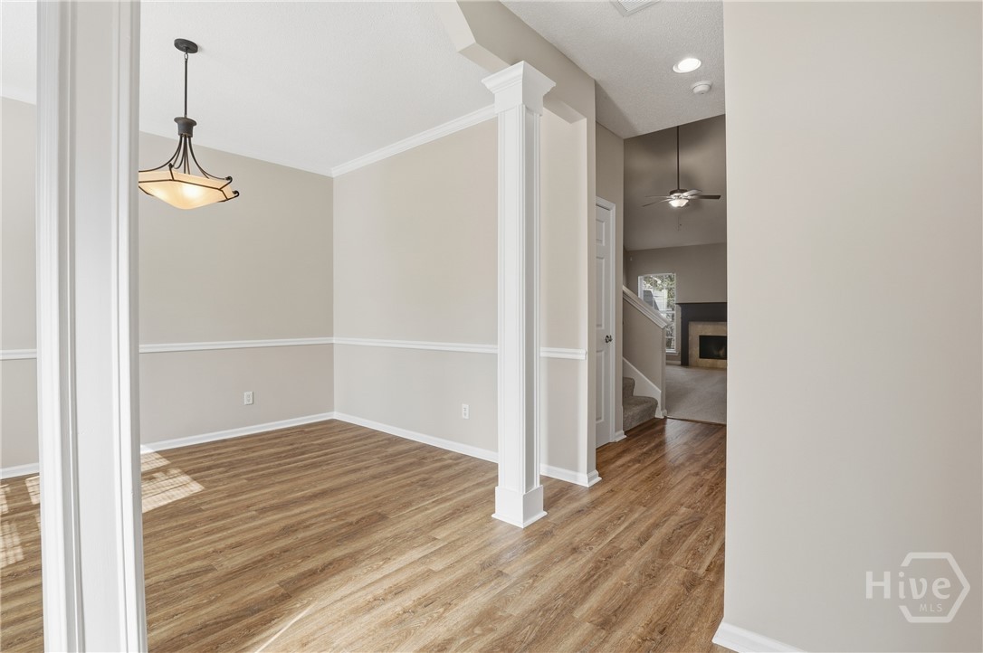 100 Coach House Square