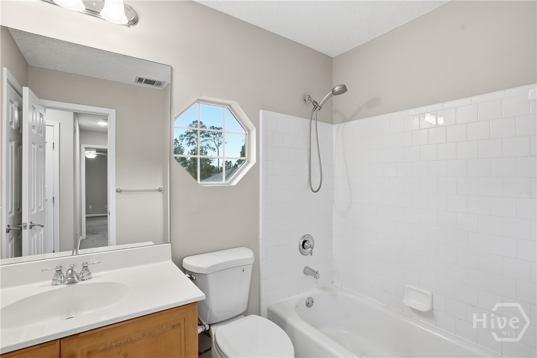 108 Coach House Square