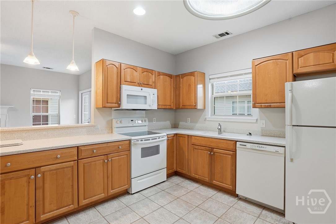 108 Coach House Square