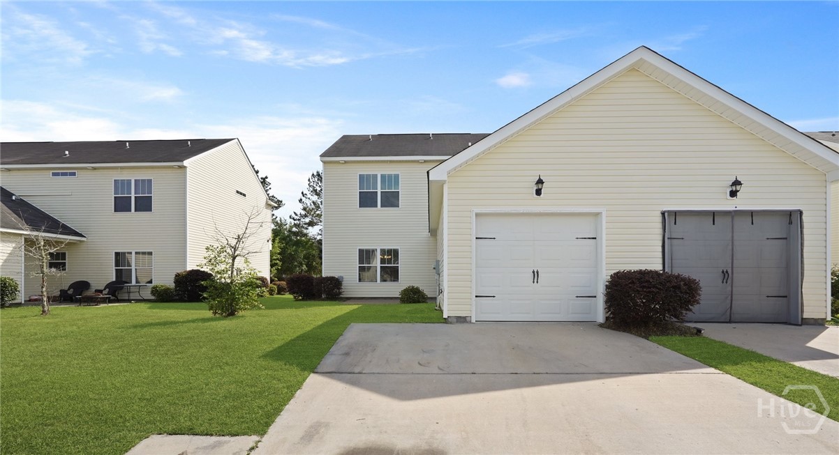 507 Potter Stone Square