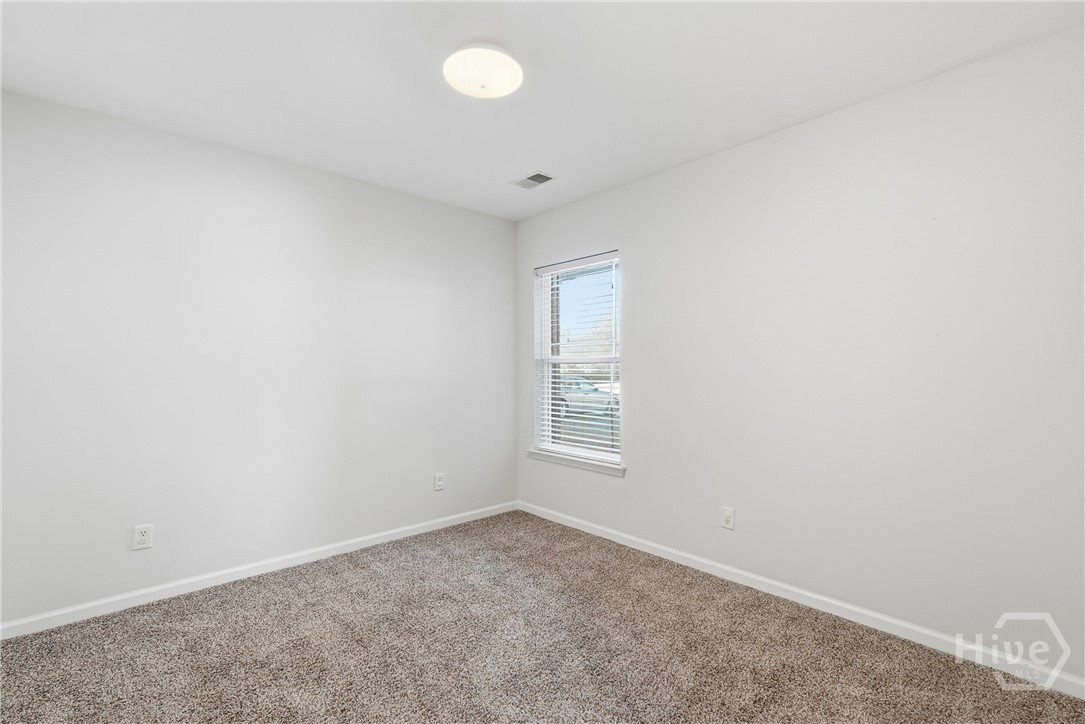 112 Lakepointe Drive