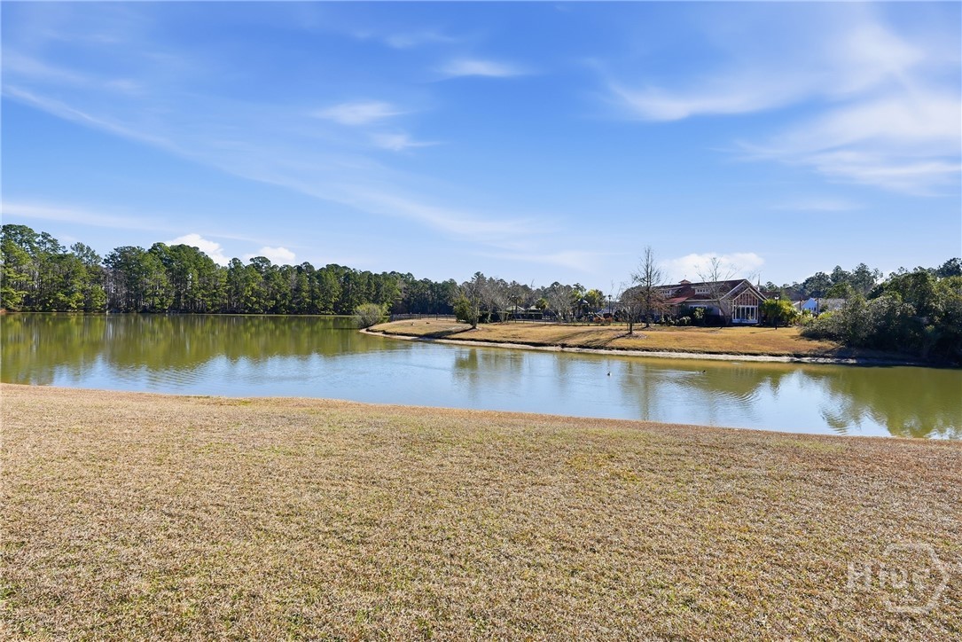 112 Lakepointe Drive