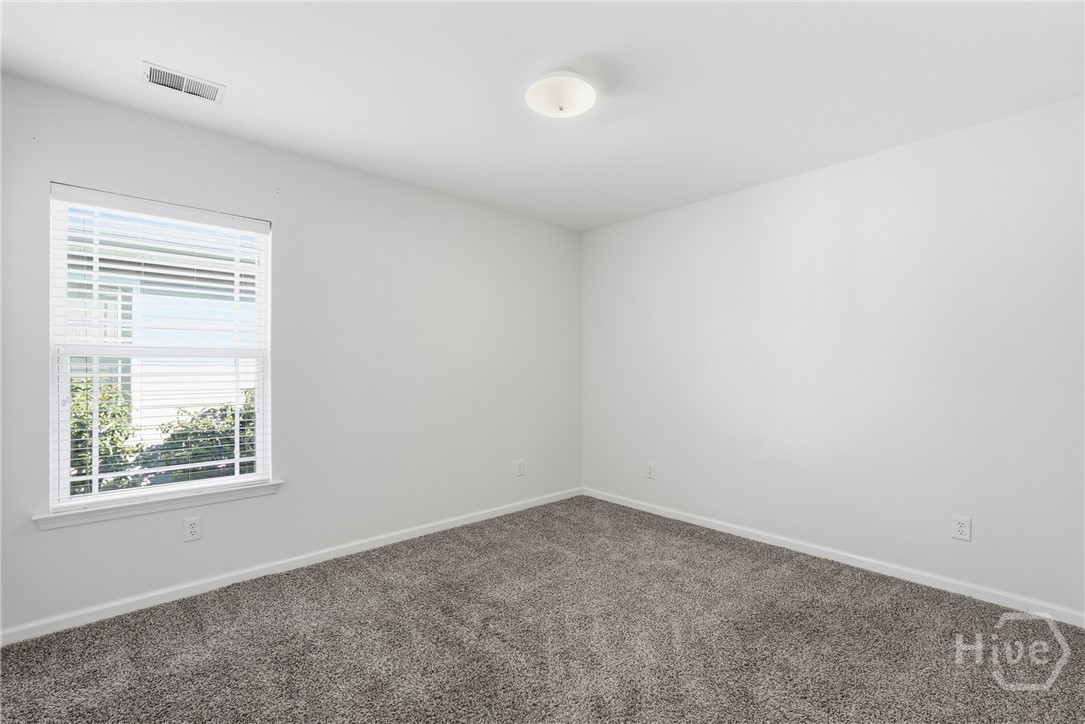 112 Lakepointe Drive