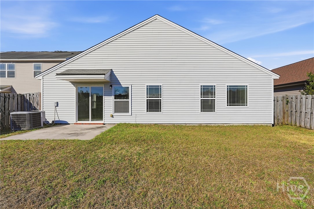 112 Lakepointe Drive
