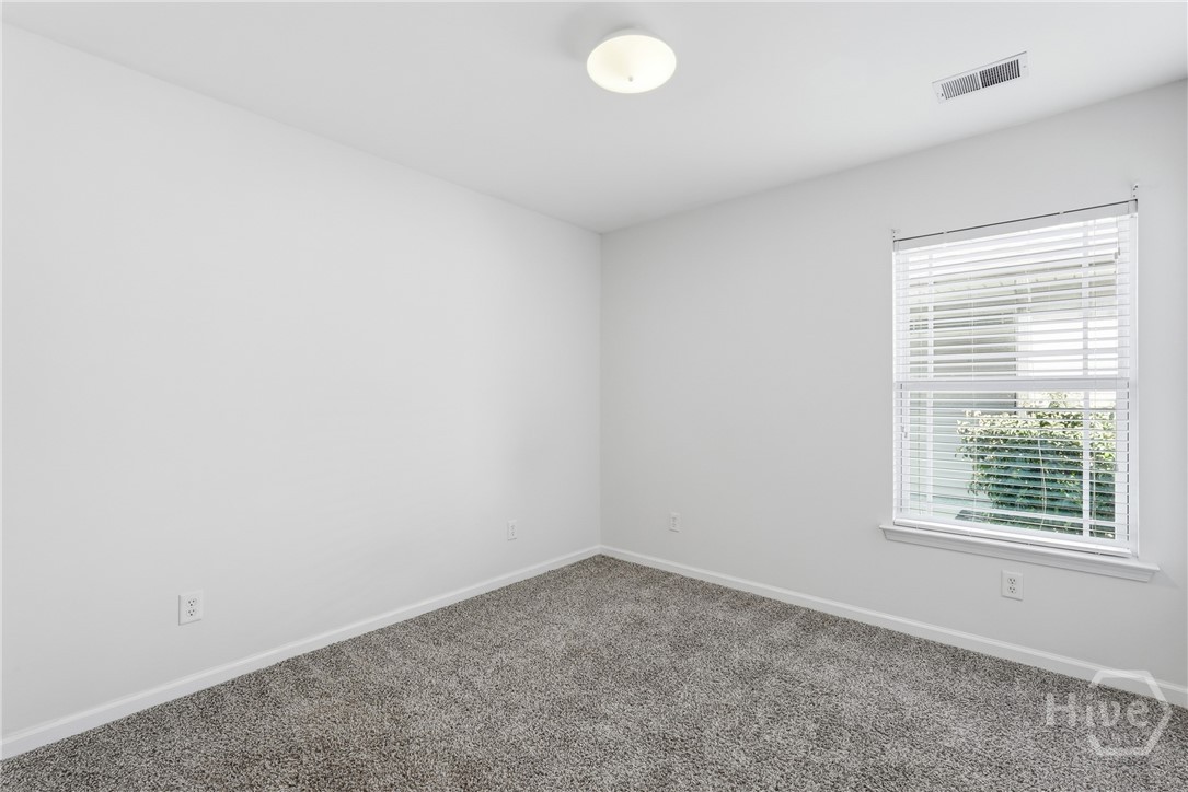 112 Lakepointe Drive