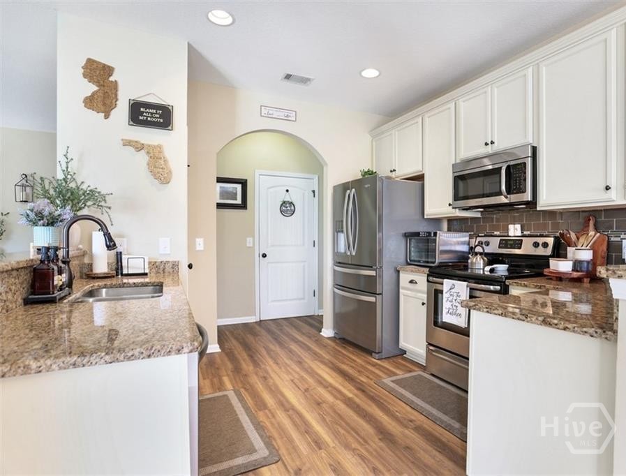 467 Sunbury Drive