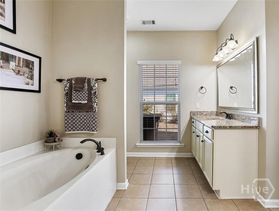 467 Sunbury Drive