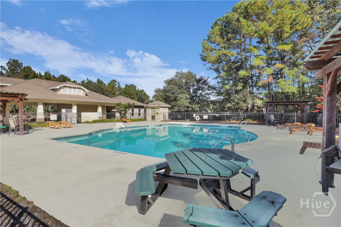 513 Potter Stone Square