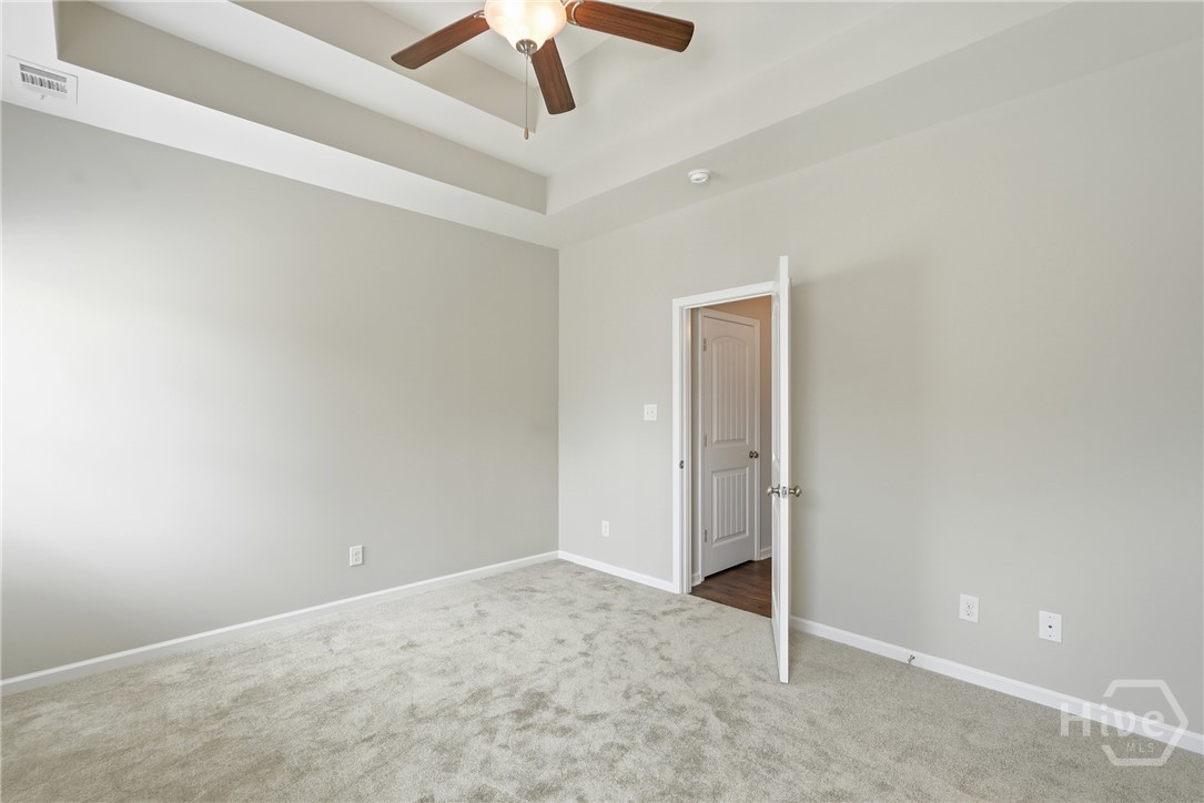 401 Old Ivy Square