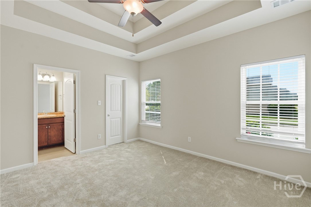 401 Old Ivy Square