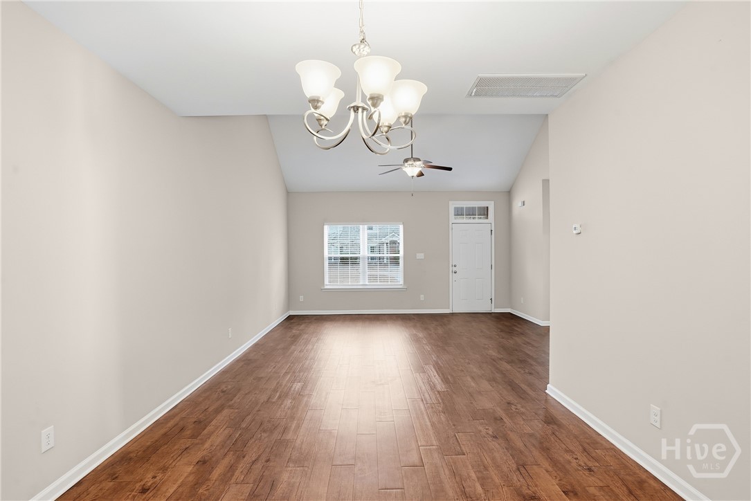 401 Old Ivy Square