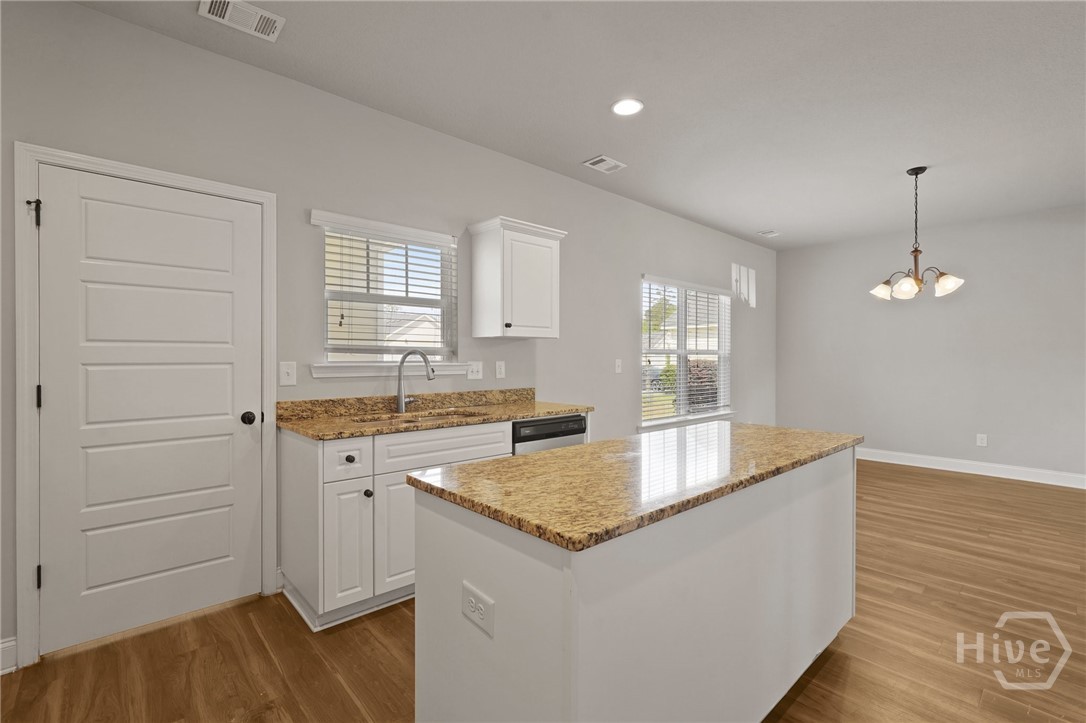 604 Trellis Square