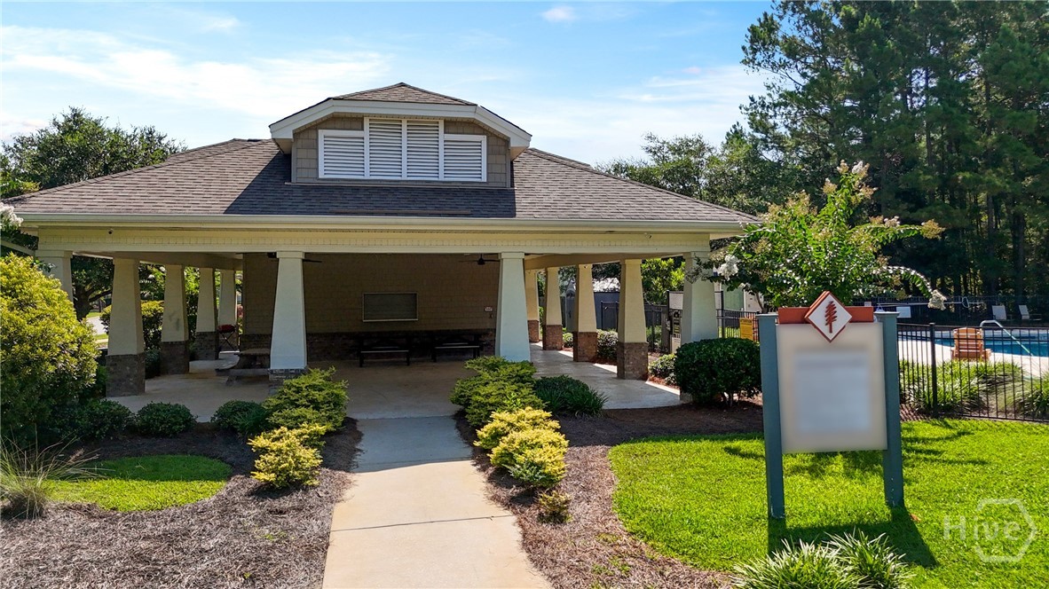 608 Trellis Square