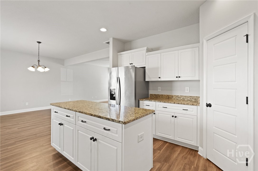 410 Old Ivy Square