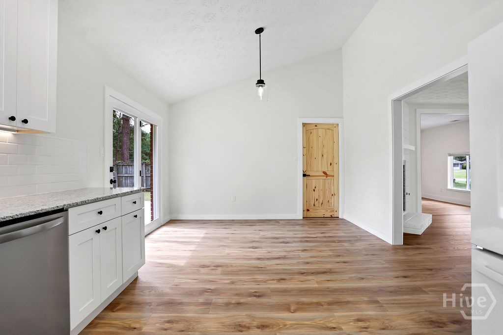 223 Melrose Place