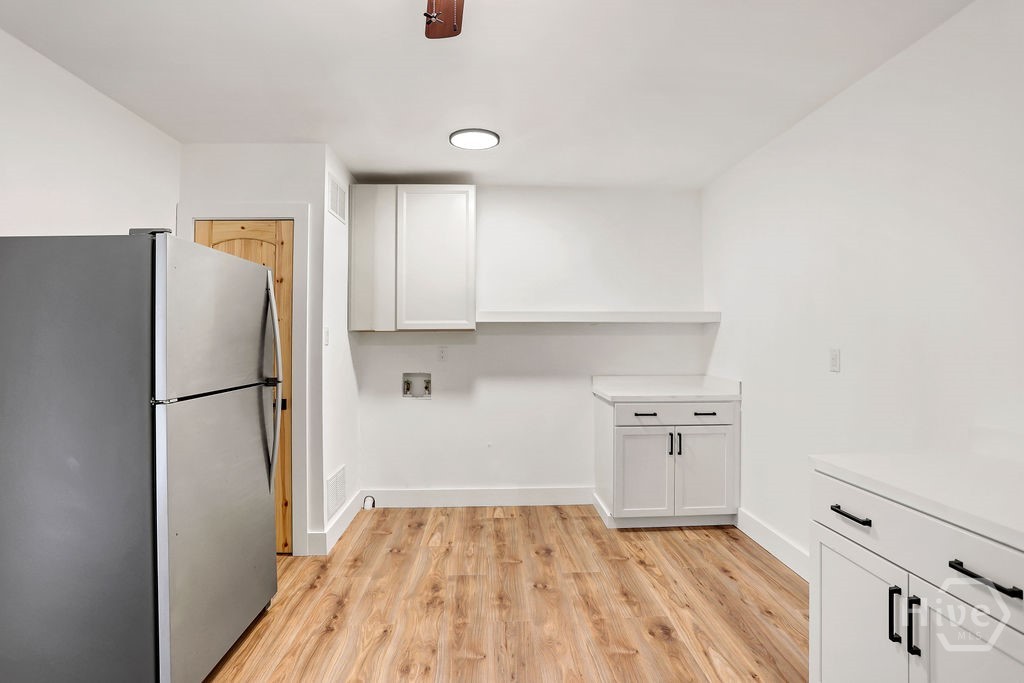 223 Melrose Place