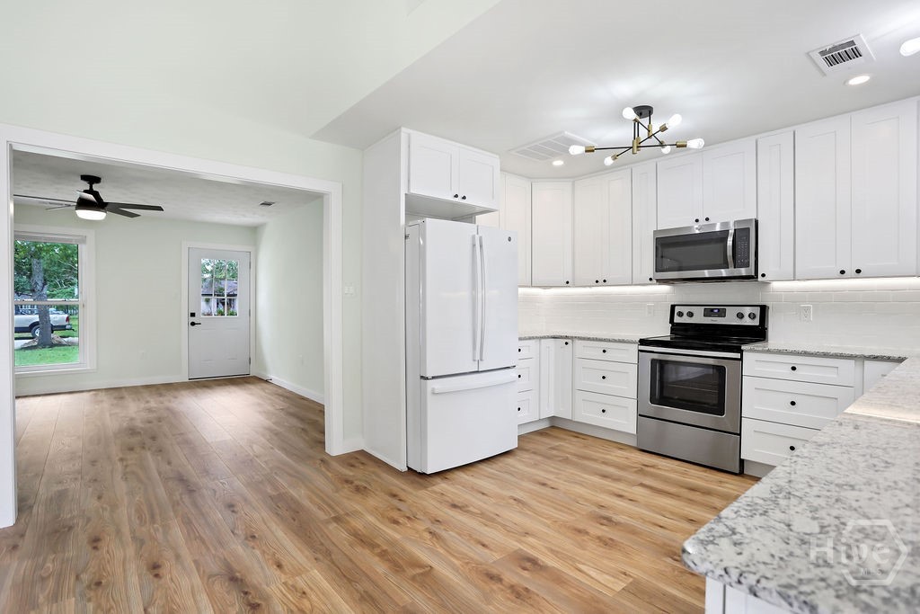 223 Melrose Place