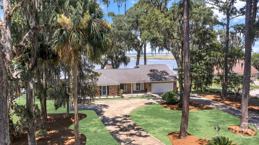 12 Williamson Drive