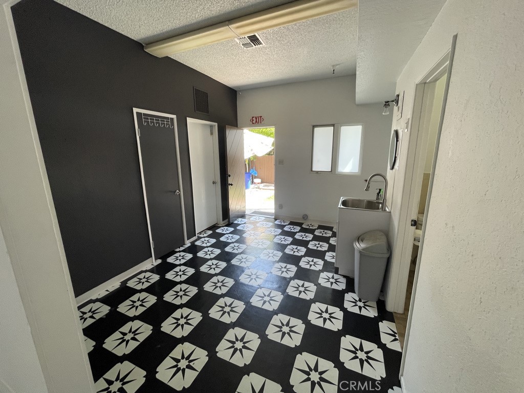 7561 Center Avenue 15