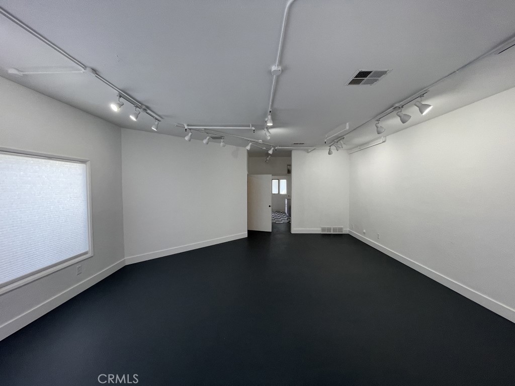 7561 Center Avenue 15