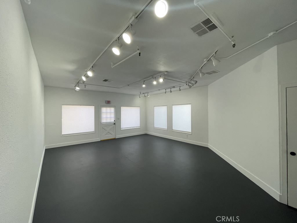 7561 Center Avenue 15