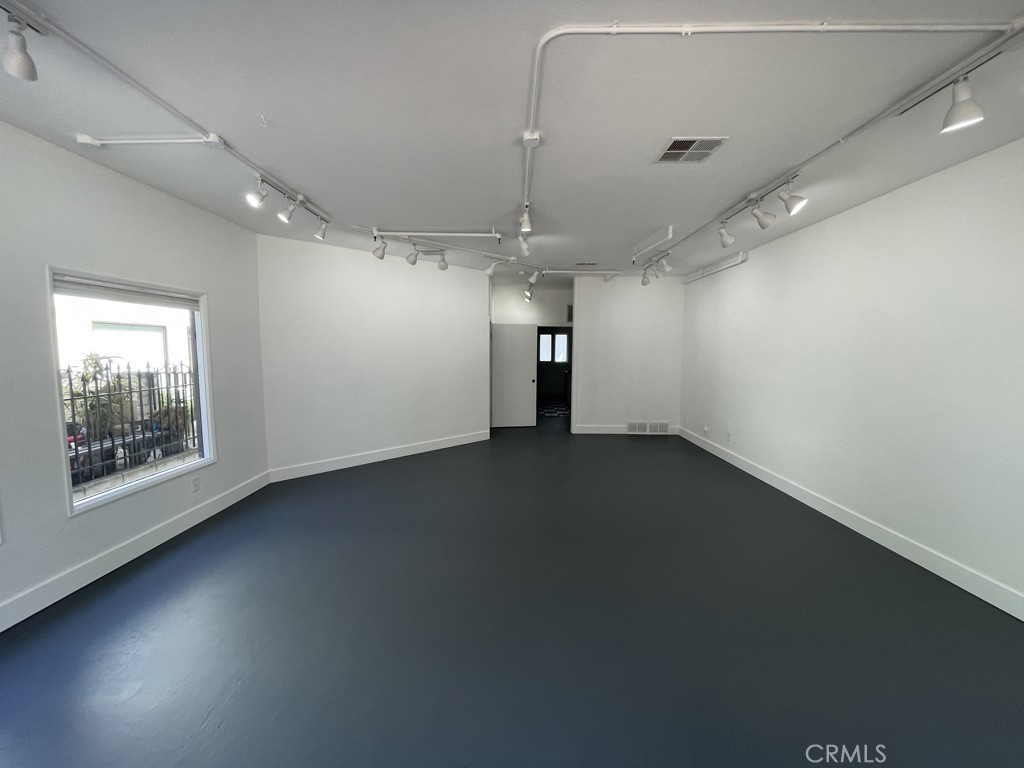 7561 Center Avenue 15