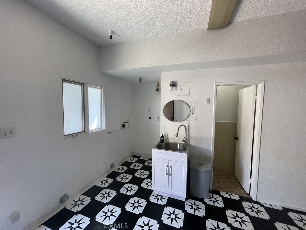 7561 Center Avenue 15