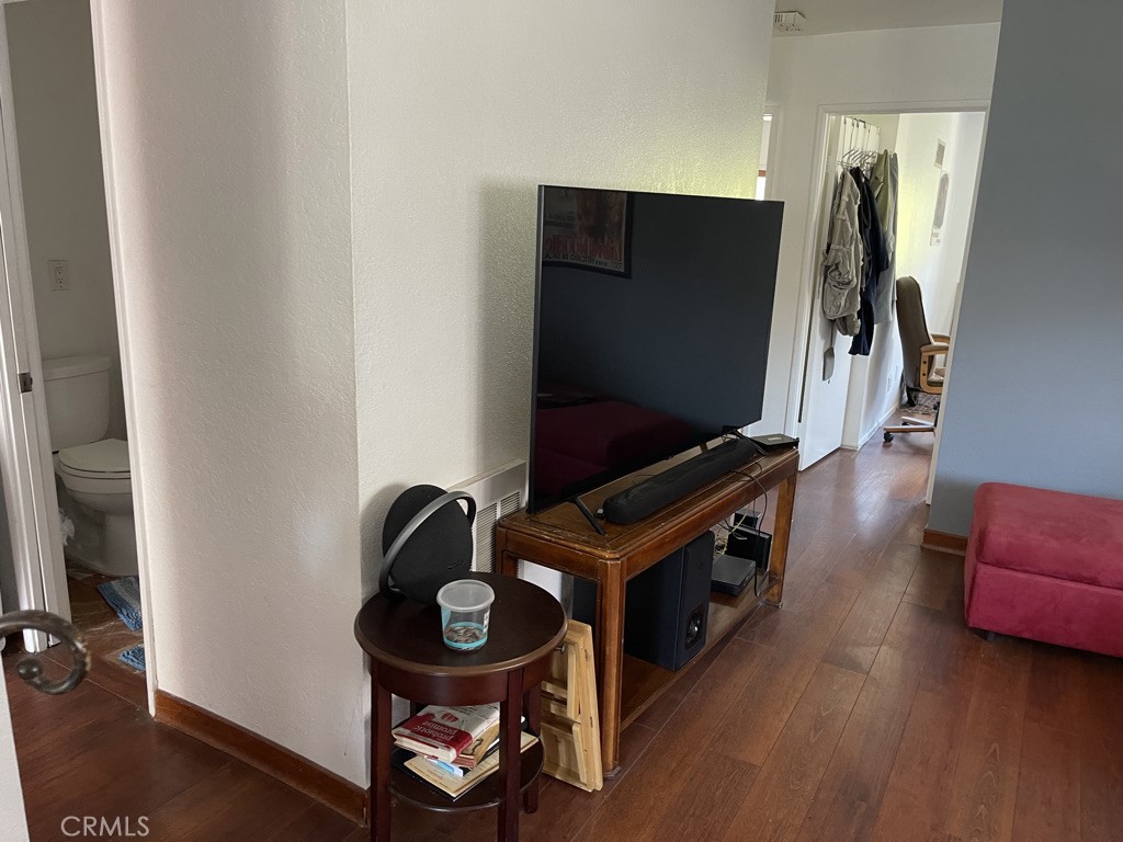 7561 Center Avenue 15