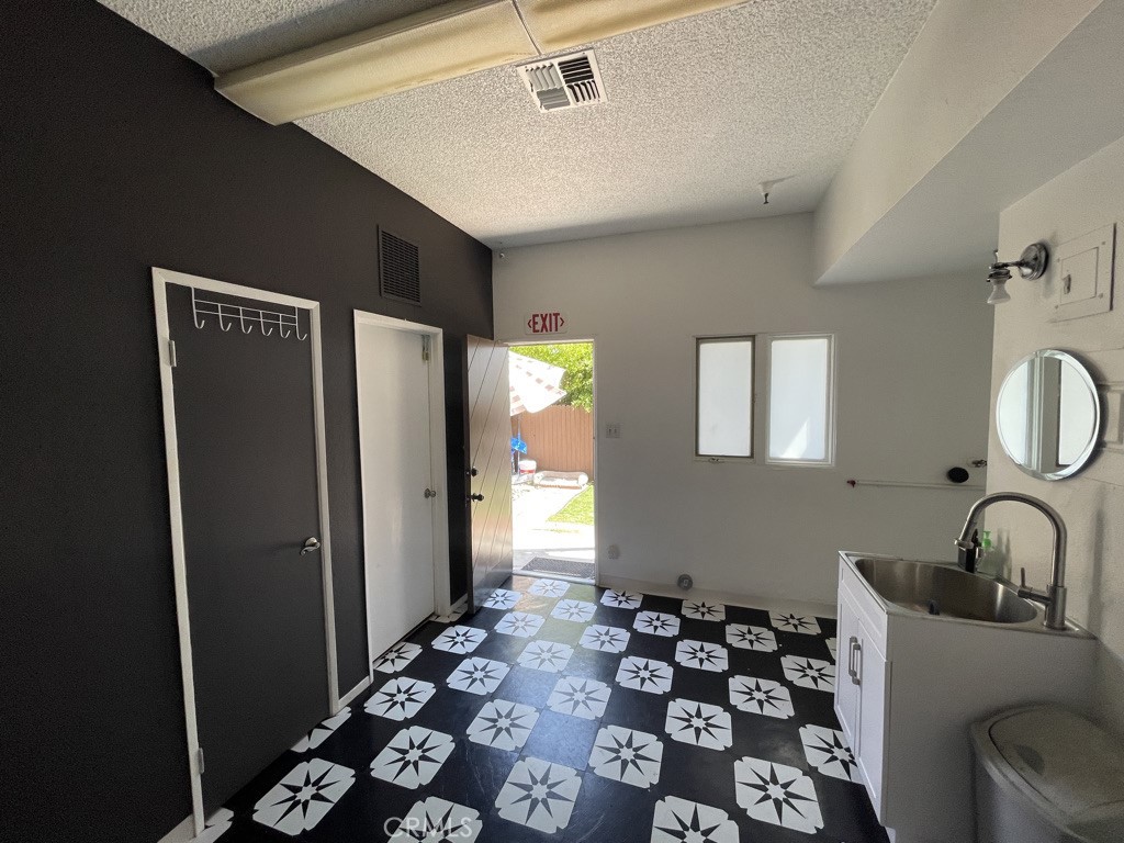 7561 Center Avenue 15