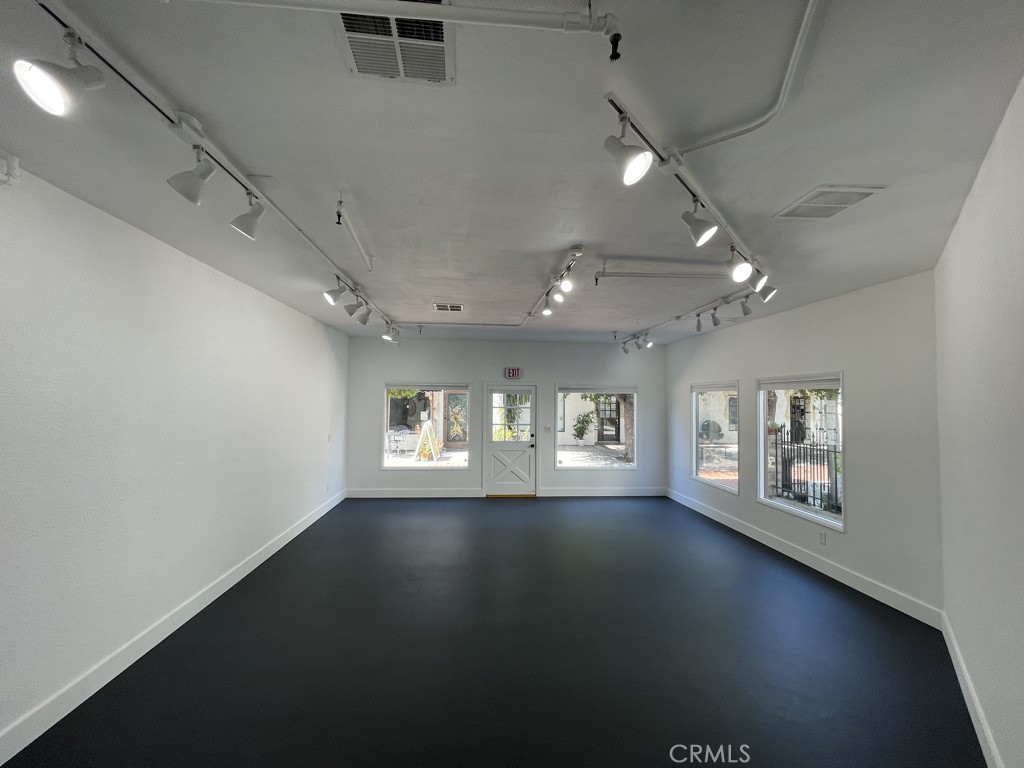 7561 Center Avenue 15