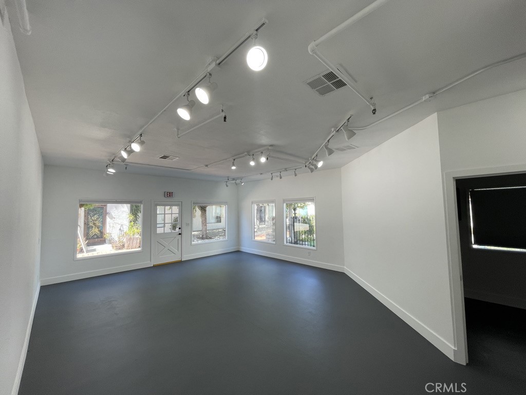 7561 Center Avenue 15