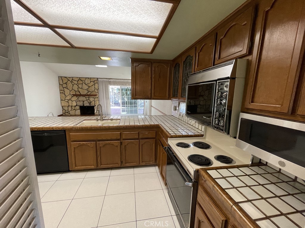 9269 Caladium Avenue