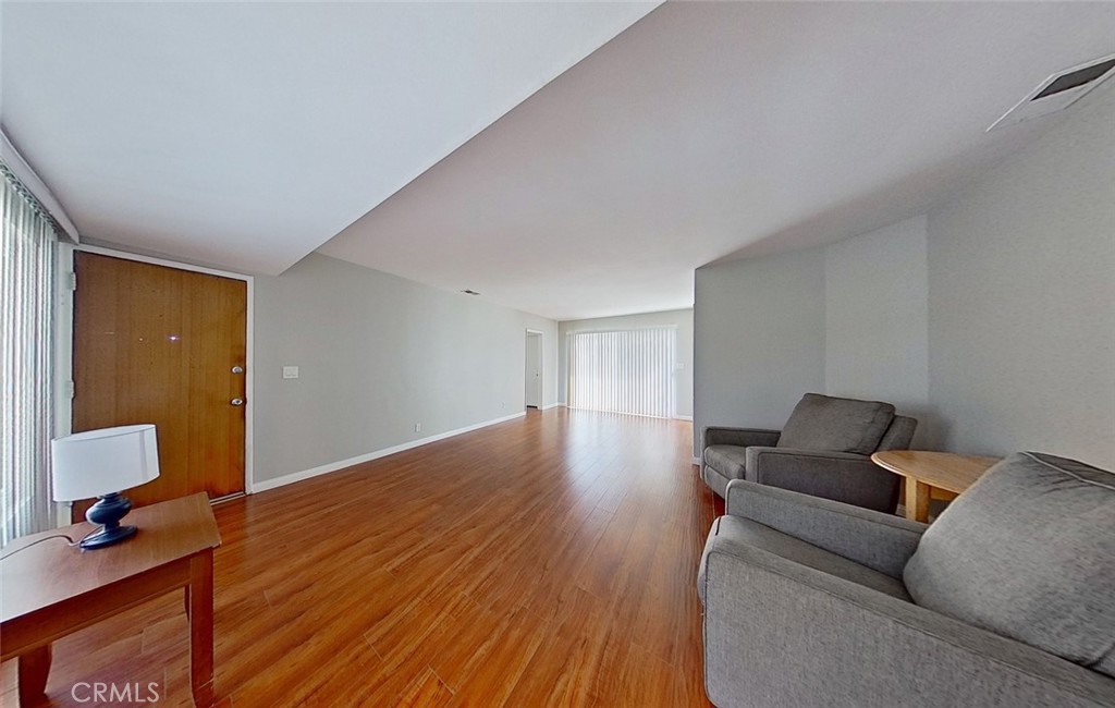 22332 Warmside Avenue