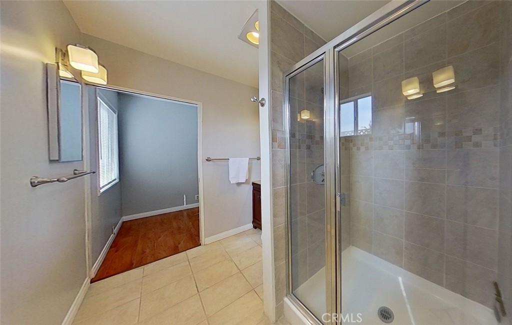 22332 Warmside Avenue