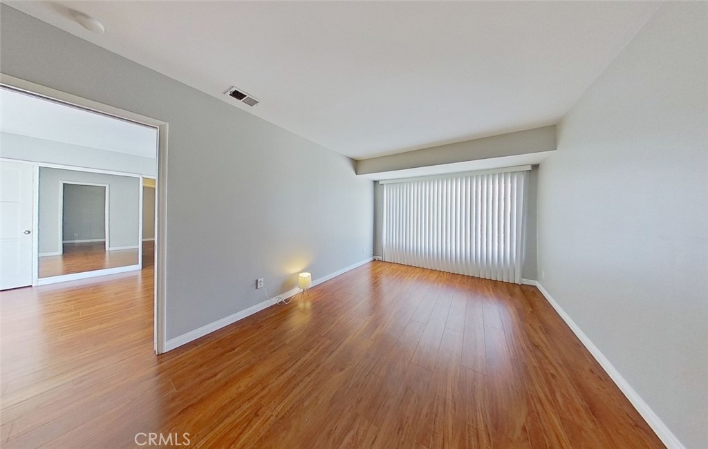 22332 Warmside Avenue