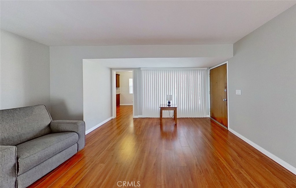 22332 Warmside Avenue