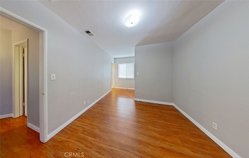 22332 Warmside Avenue