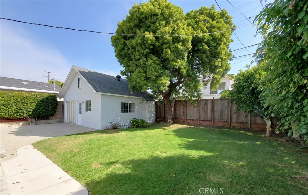 22332 Warmside Avenue