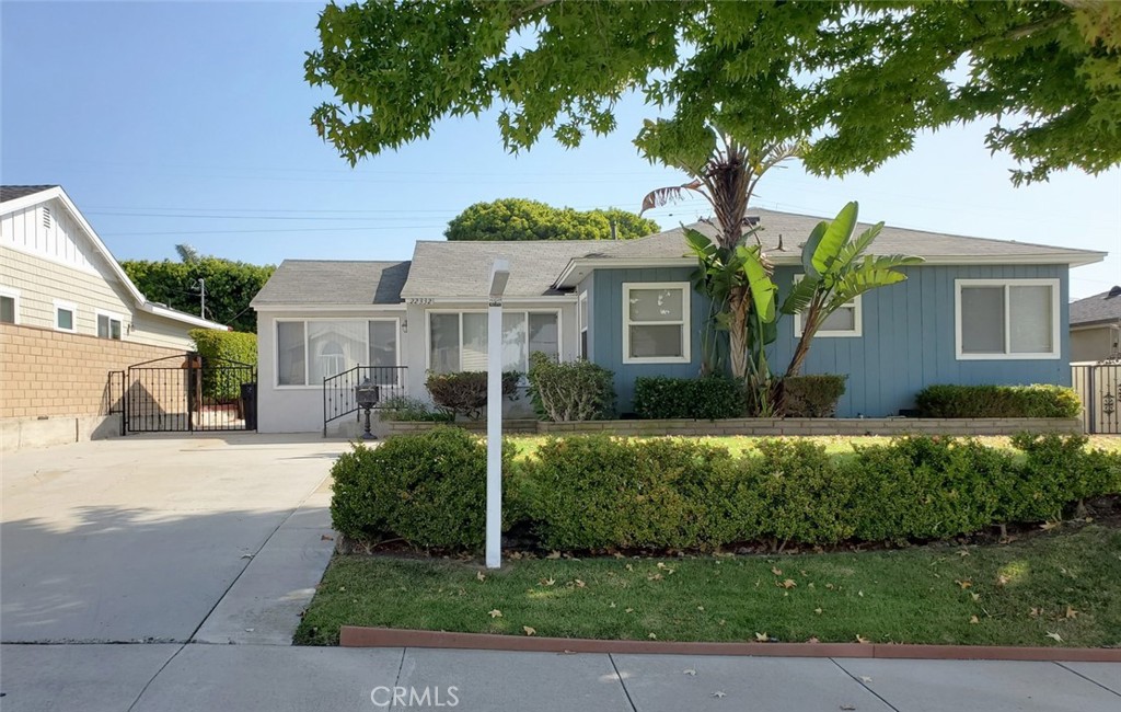 22332 Warmside Avenue