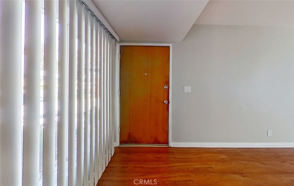 22332 Warmside Avenue