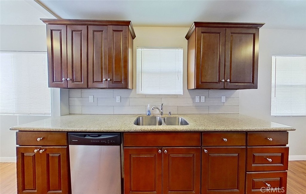 22332 Warmside Avenue