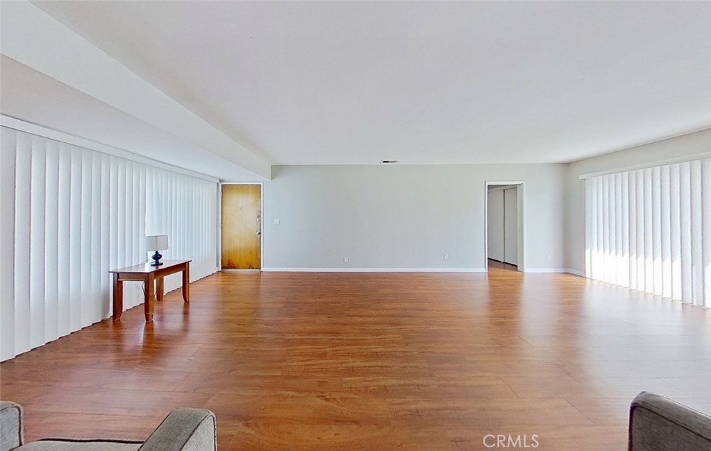 22332 Warmside Avenue