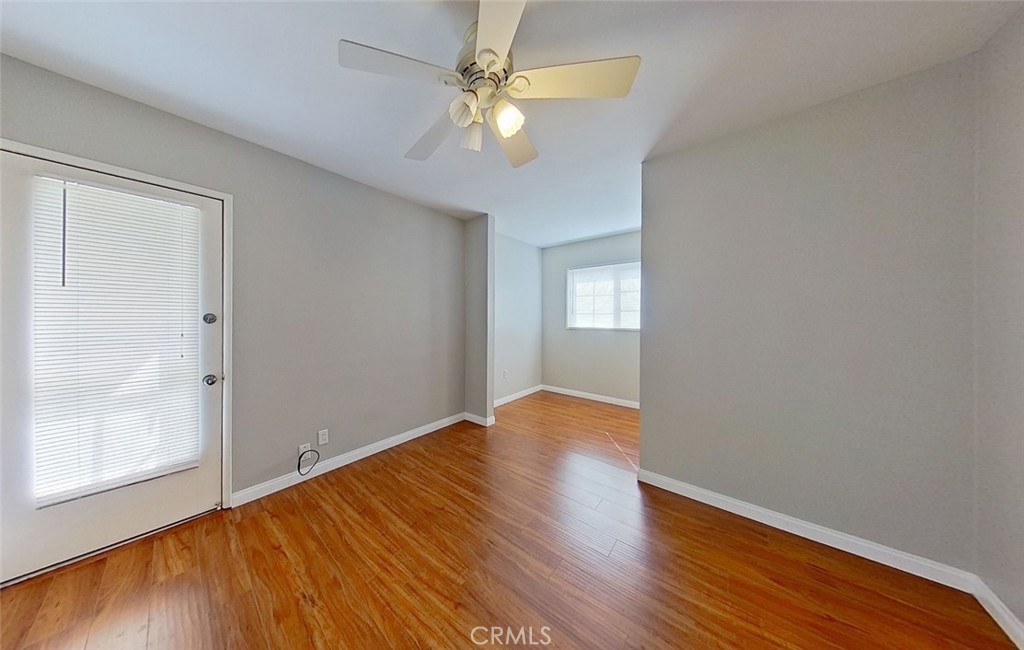 22332 Warmside Avenue