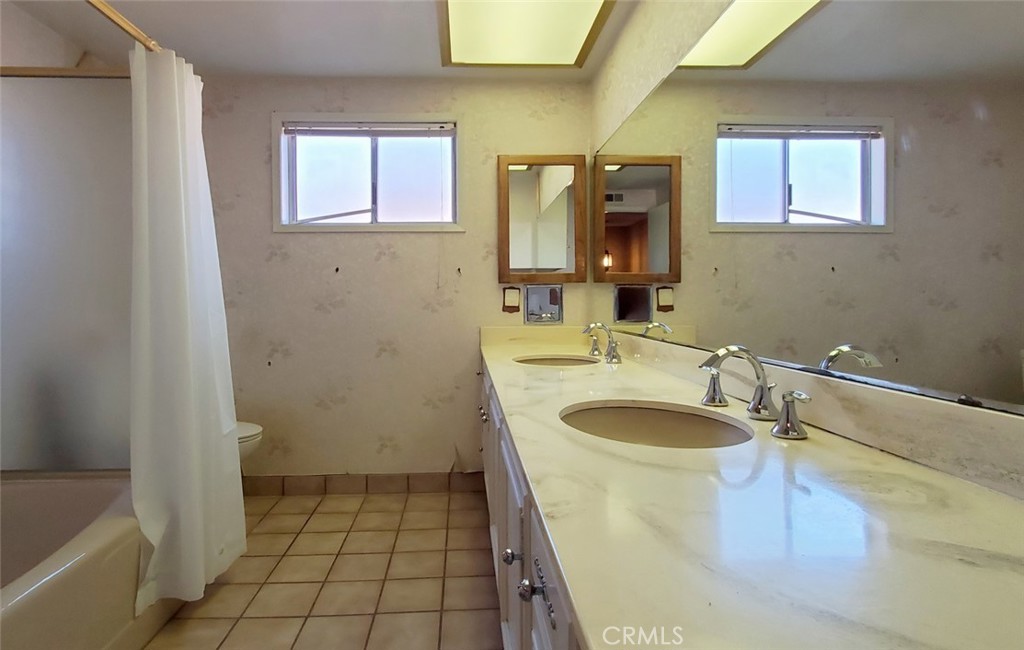 7211 Rockmont Avenue