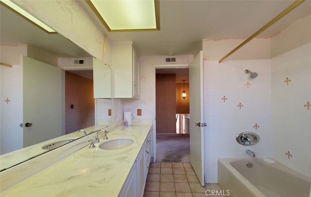 7211 Rockmont Avenue